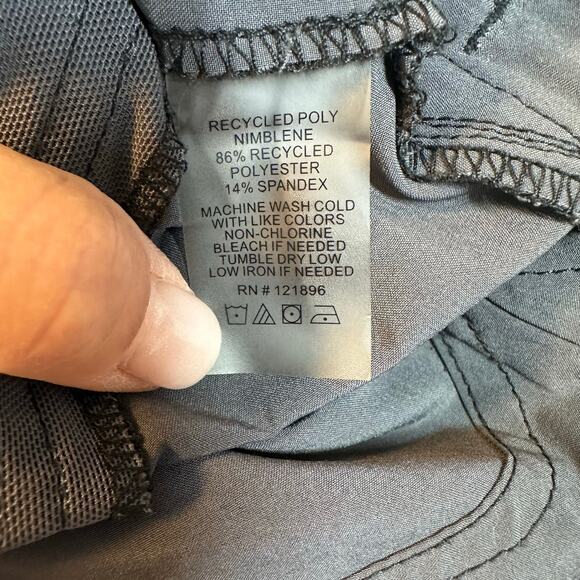 🌴 Title Nine Shorts with Pockets, Stretchy and Comfy, Size 8 - Picture 5 of 6